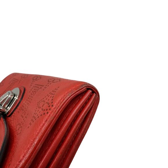 Louis Vuitton Amelia Red Monogram Mahina Leather Wallet - Picture 15 of 16